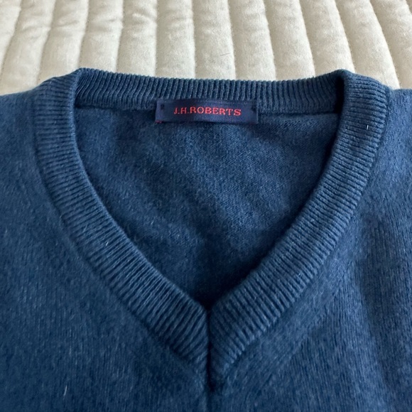 Men’s cashmere v-neck sweater Sz S - Picture 2 of 5